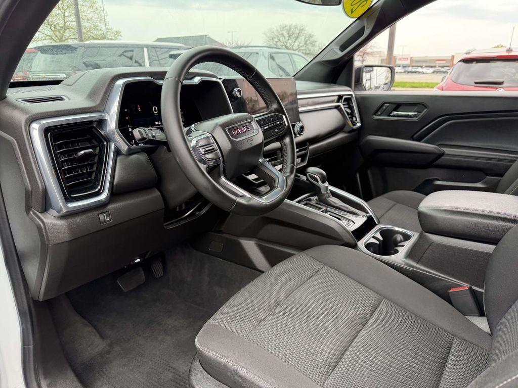 used 2023 GMC Canyon car, priced at $30,999