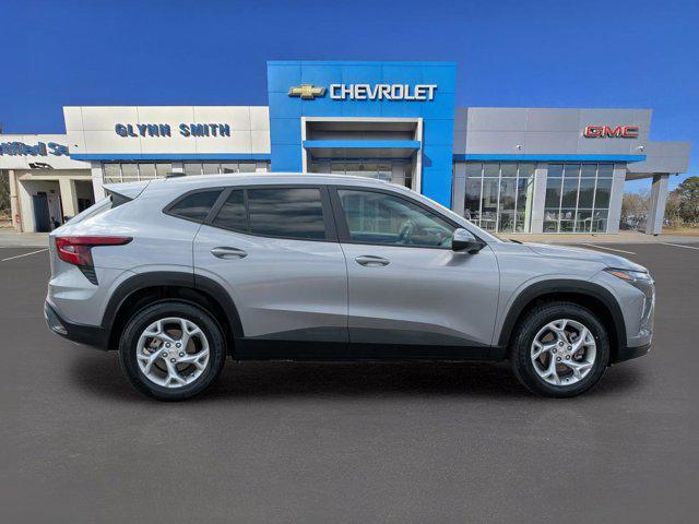used 2025 Chevrolet Trax car, priced at $22,595