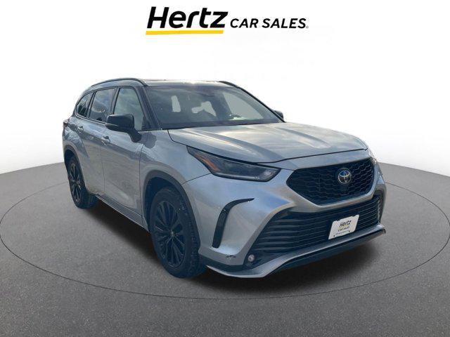 used 2024 Toyota Highlander car, priced at $35,898