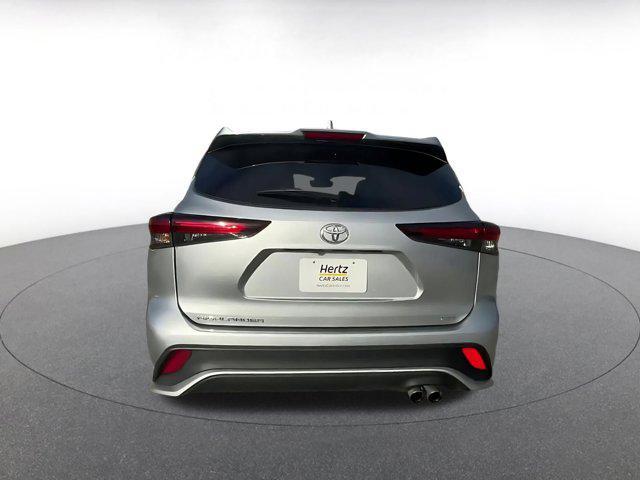 used 2024 Toyota Highlander car, priced at $35,898