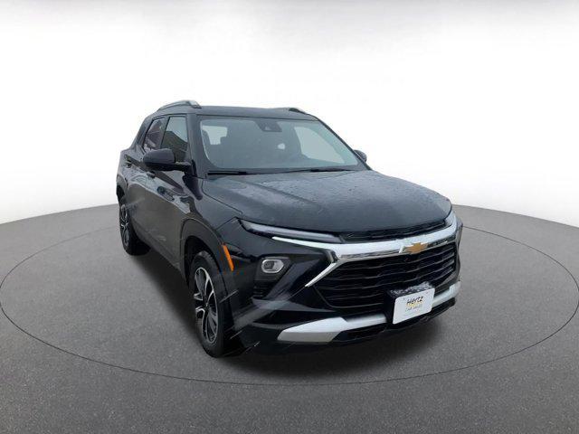 used 2025 Chevrolet TrailBlazer car, priced at $20,922