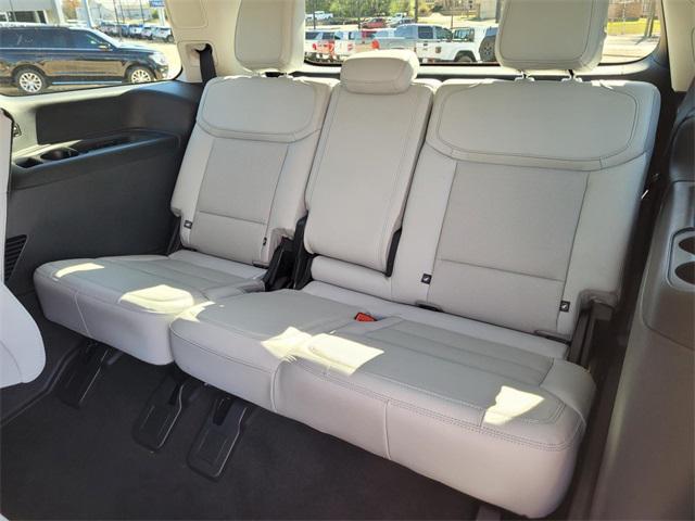 new 2025 Ford Expedition car, priced at $74,959