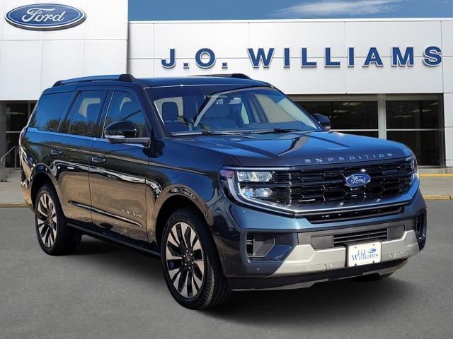new 2025 Ford Expedition car, priced at $74,959