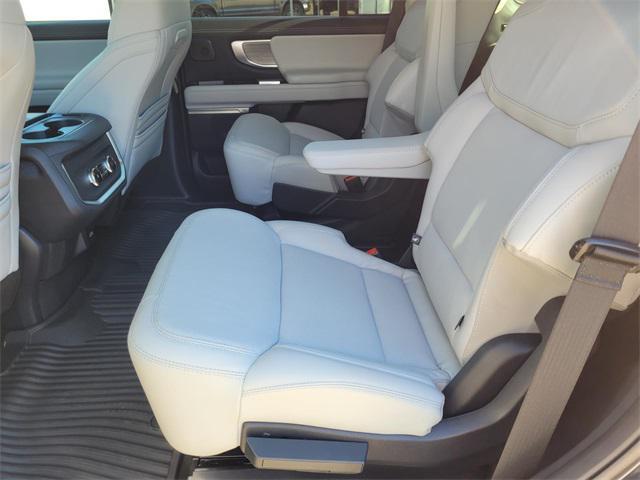 new 2025 Ford Expedition car, priced at $74,959