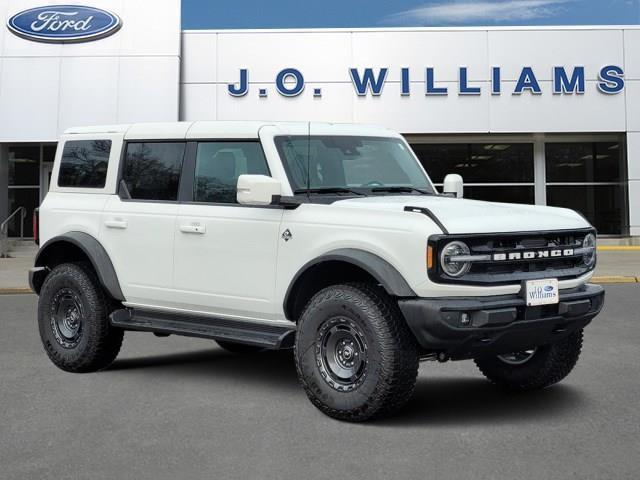 new 2025 Ford Bronco car, priced at $59,214
