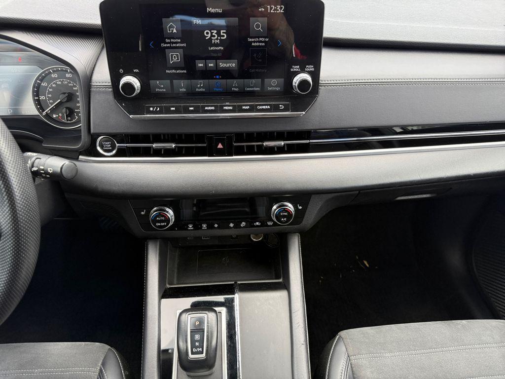 used 2024 Mitsubishi Outlander car, priced at $21,595