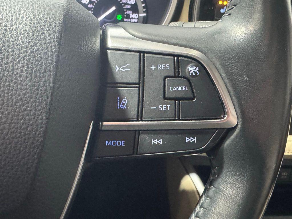 used 2021 Toyota Highlander car, priced at $24,395