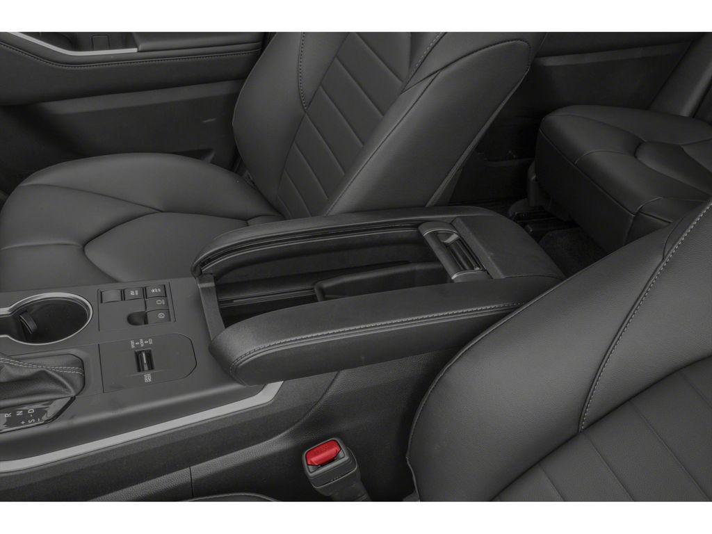 new 2026 Toyota Highlander Hybrid car, priced at $47,774