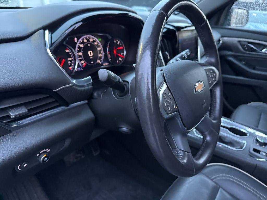 used 2022 Chevrolet Traverse car, priced at $31,595