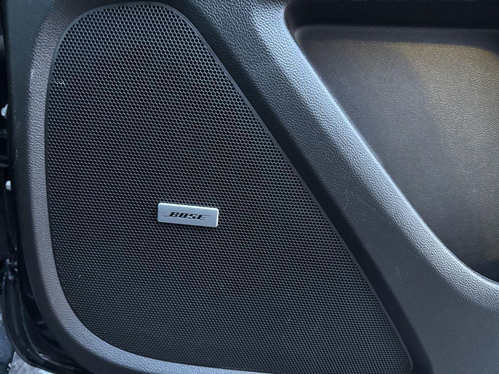 used 2022 Chevrolet Traverse car, priced at $31,595