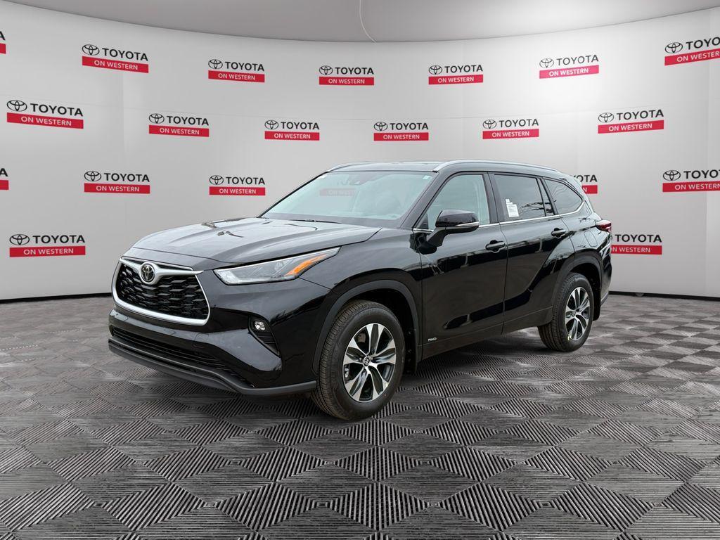 new 2026 Toyota Highlander Hybrid car, priced at $47,486