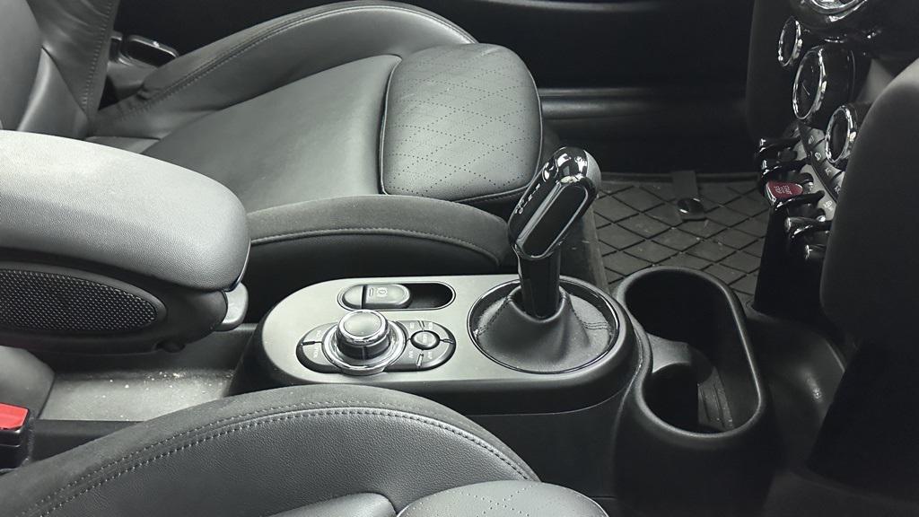 used 2024 MINI Hardtop car, priced at $32,990