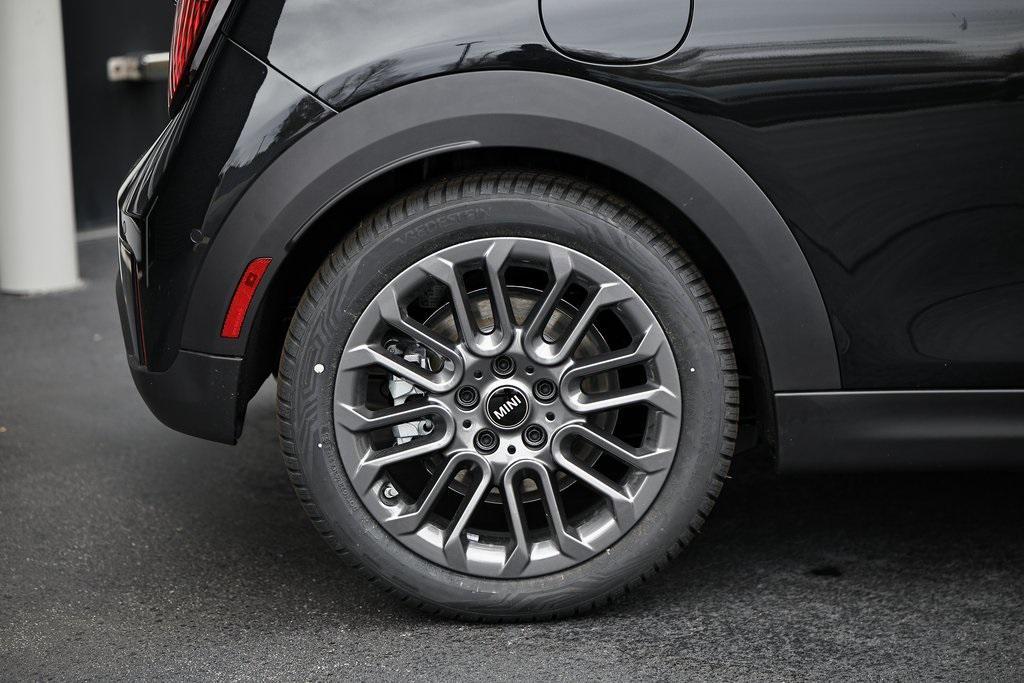 new 2026 MINI Hardtop car, priced at $33,905