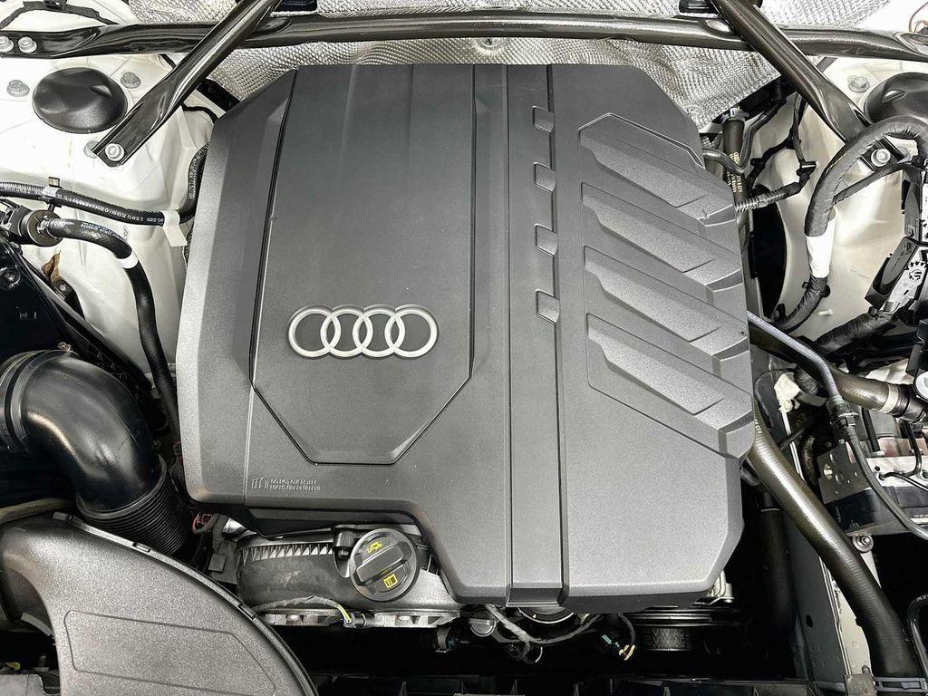 Audi Q5 view 29