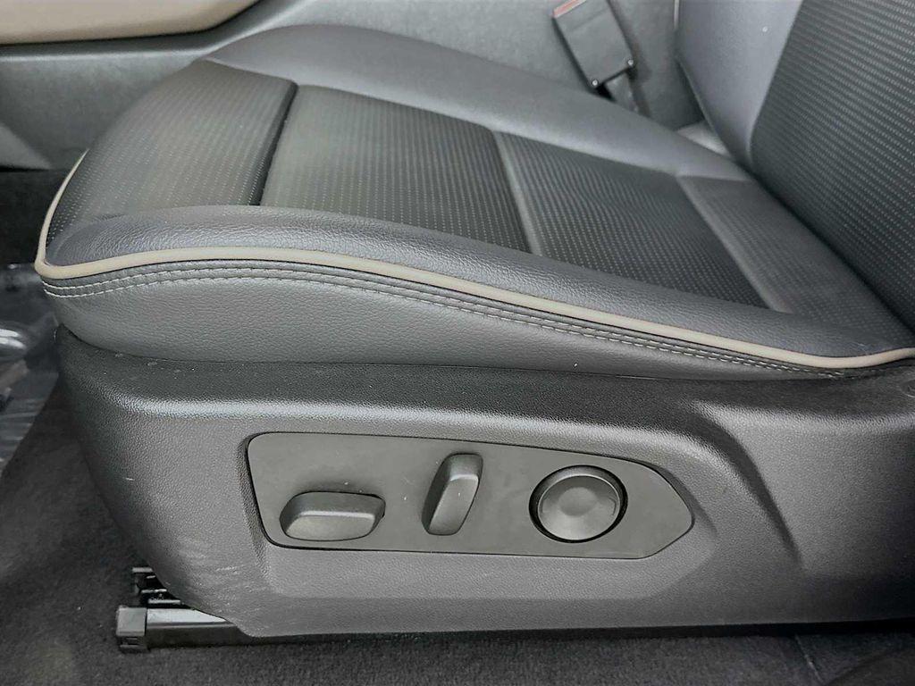 used 2024 GMC Canyon car, priced at $44,500