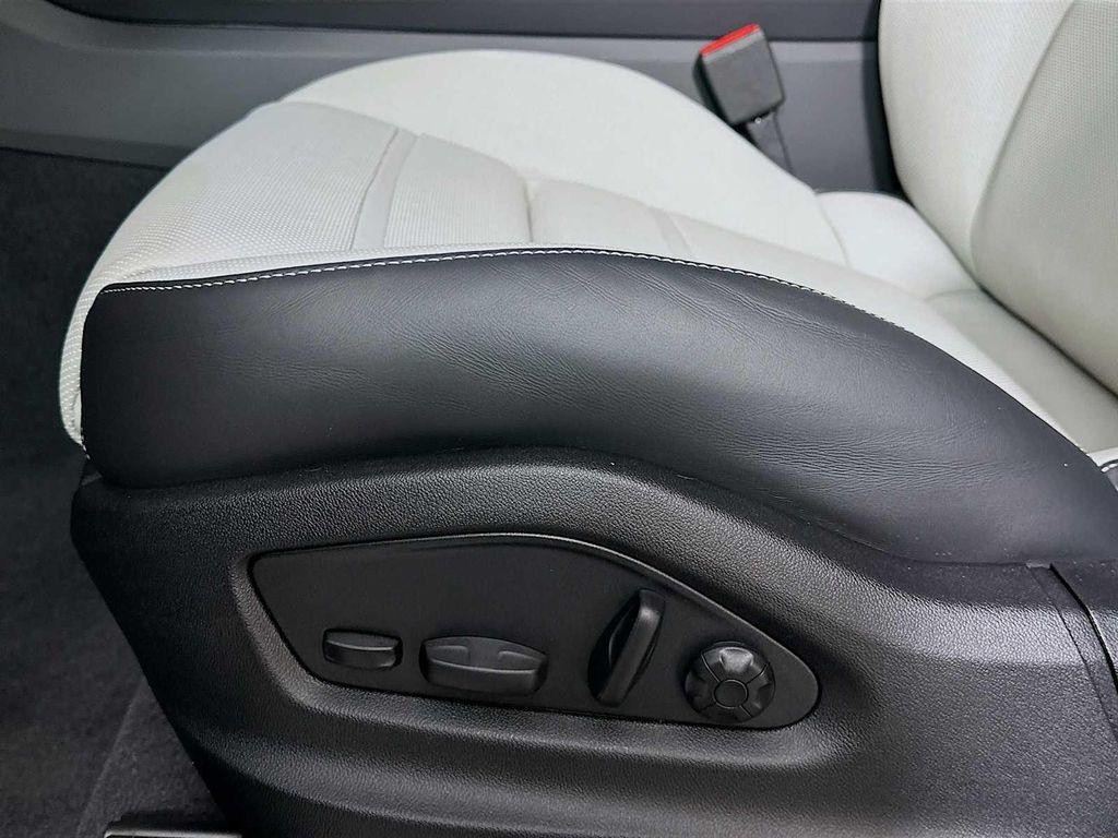 new 2026 Porsche Cayenne car, priced at $113,890