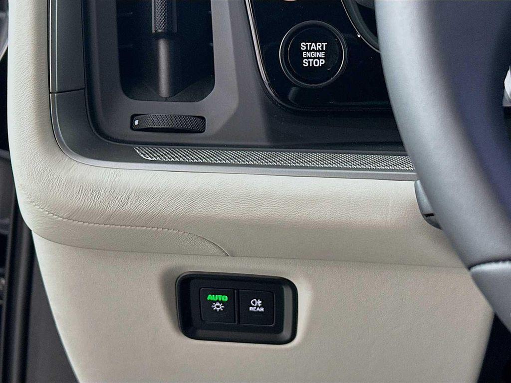 new 2026 Porsche Cayenne car, priced at $113,890