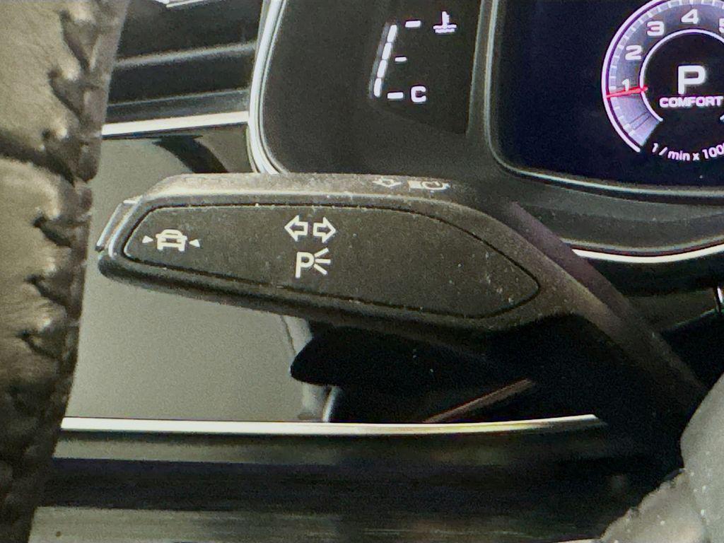 used 2020 Audi Q7 car, priced at $24,781