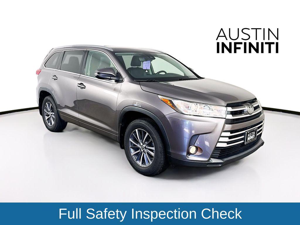 used 2018 Toyota Highlander car, priced at $22,725