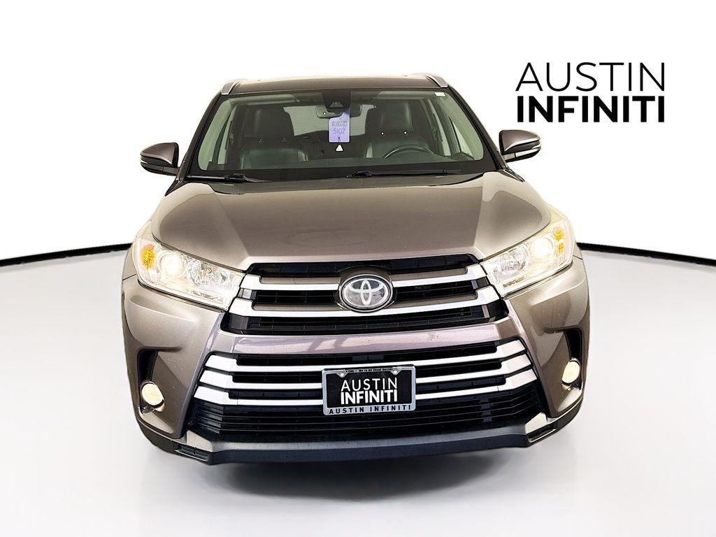 used 2018 Toyota Highlander car, priced at $22,725