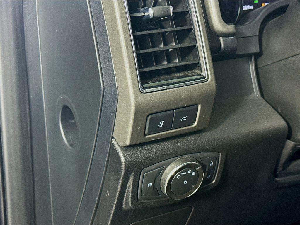 used 2021 Ford Expedition car, priced at $24,925