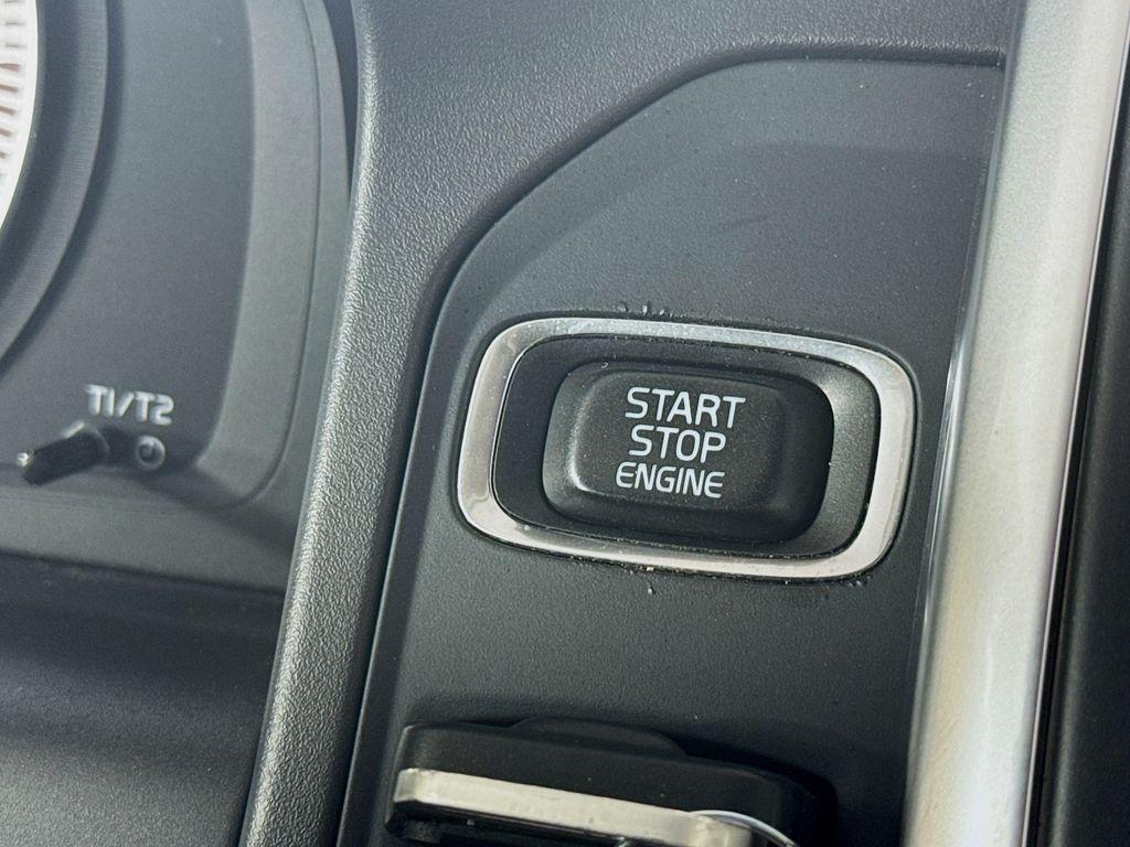 used 2013 Volvo XC60 car, priced at $6,925