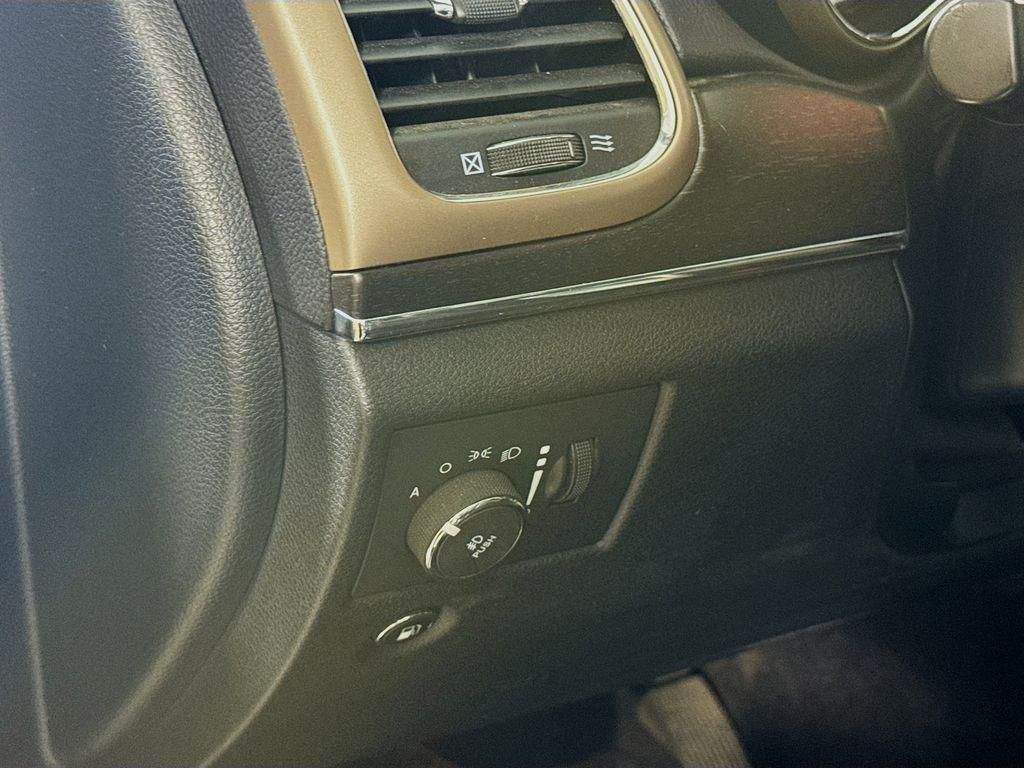 used 2016 Jeep Grand Cherokee car, priced at $9,425
