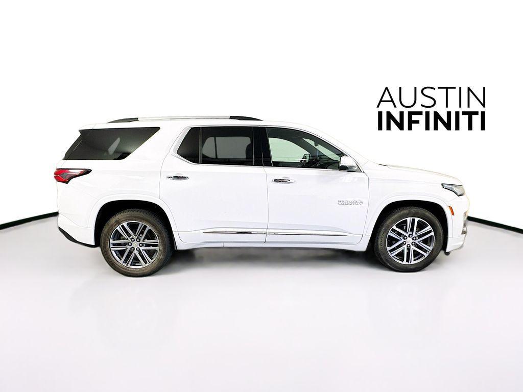 used 2022 Chevrolet Traverse car, priced at $27,981