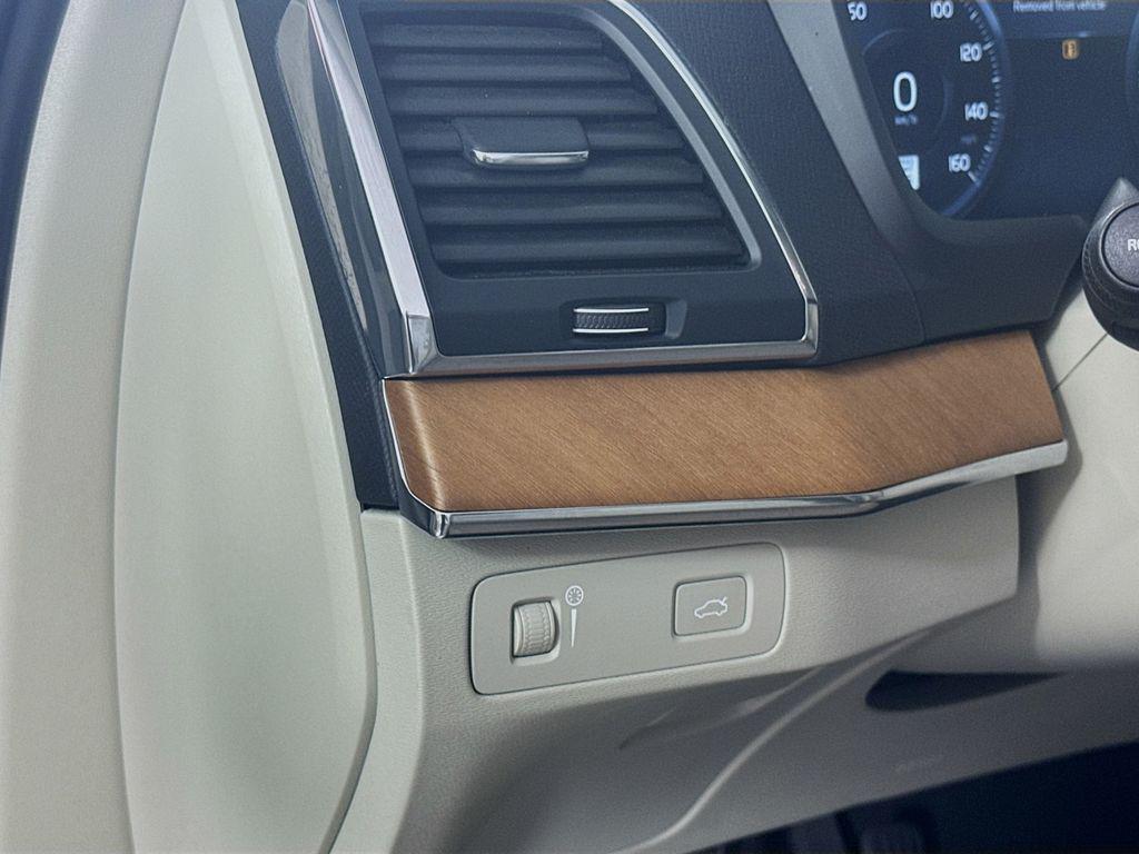 used 2021 Volvo XC90 car, priced at $21,981