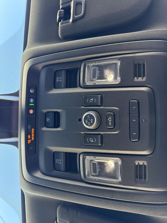 used 2022 GMC Yukon car, priced at $38,895