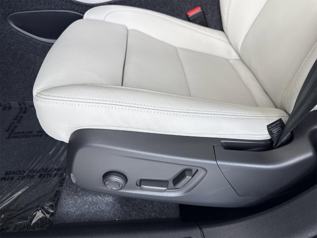 new 2026 Volvo XC40 car, priced at $50,150