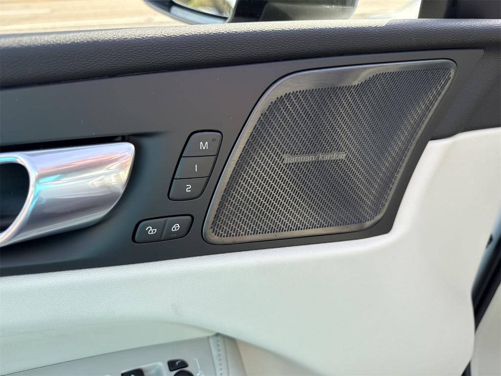 new 2026 Volvo XC60 car