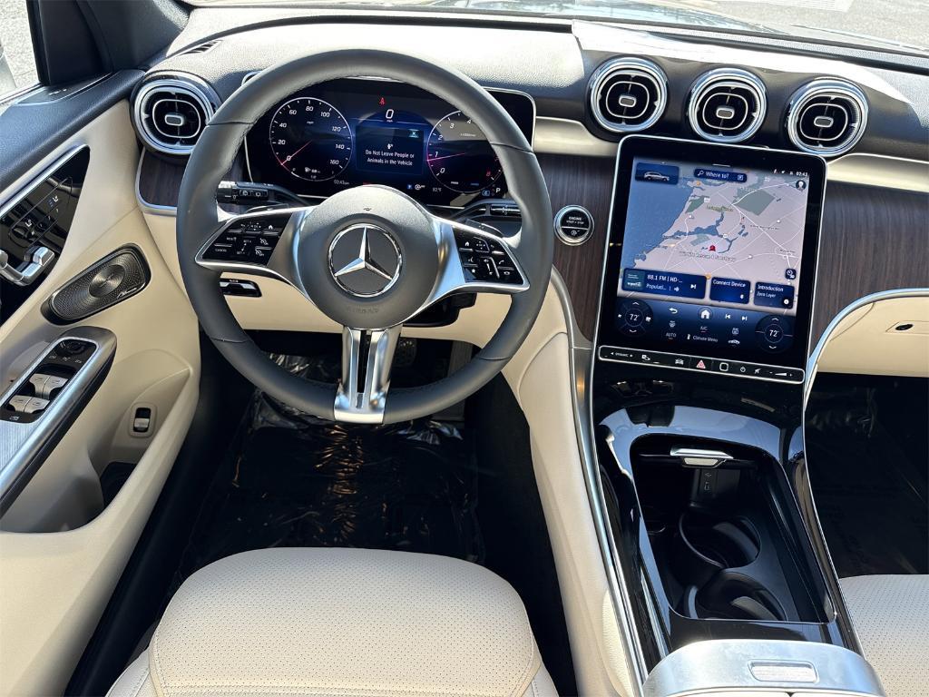 new 2026 Mercedes-Benz GLC 300 car