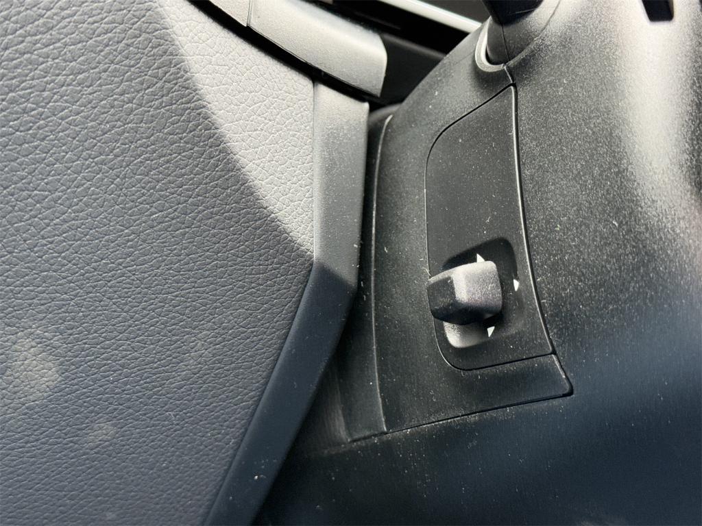 new 2025 Mercedes-Benz GLC 300 car