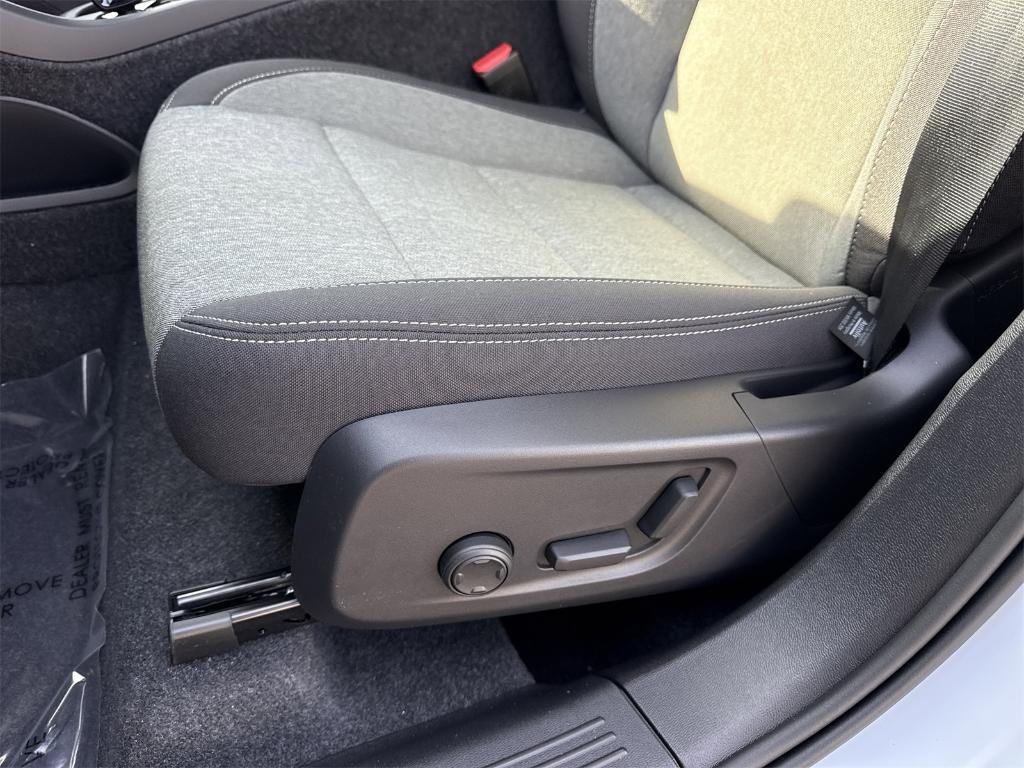 new 2026 Volvo XC40 car, priced at $41,625