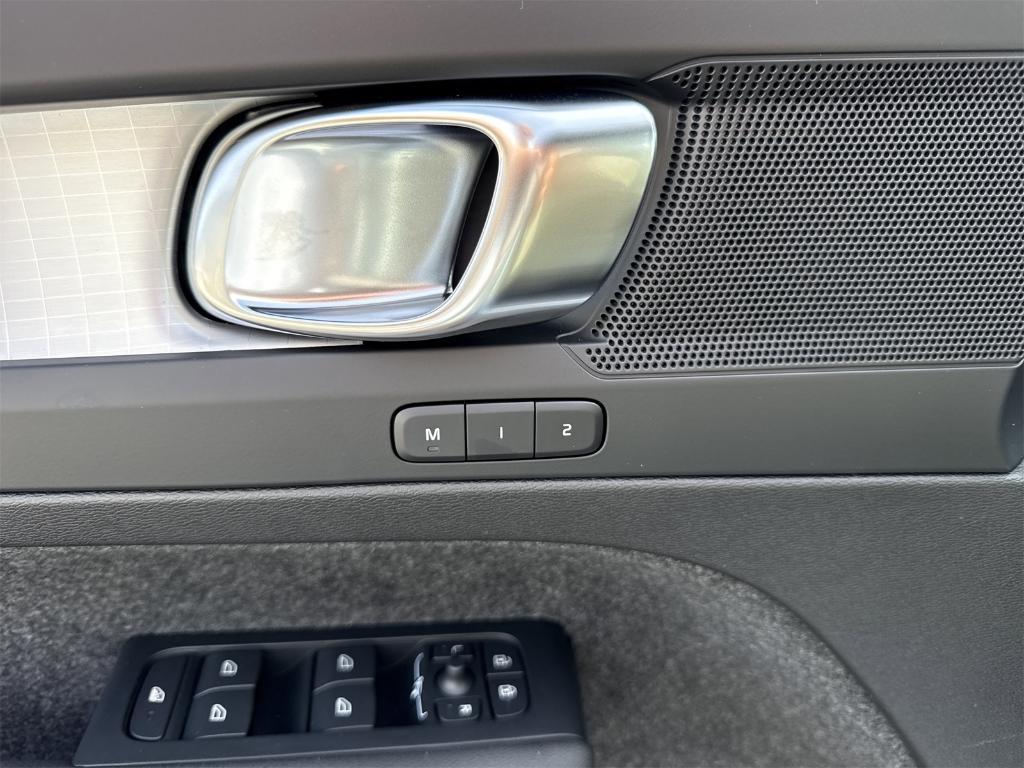 new 2026 Volvo XC40 car, priced at $41,625