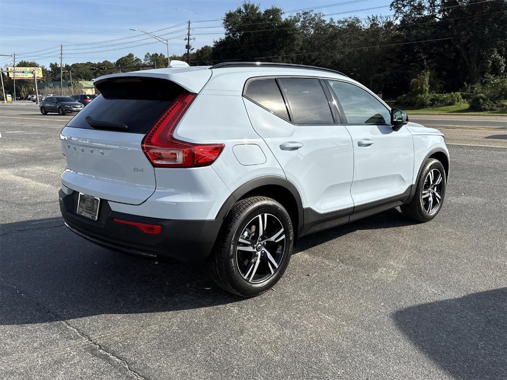 new 2026 Volvo XC40 car, priced at $41,625
