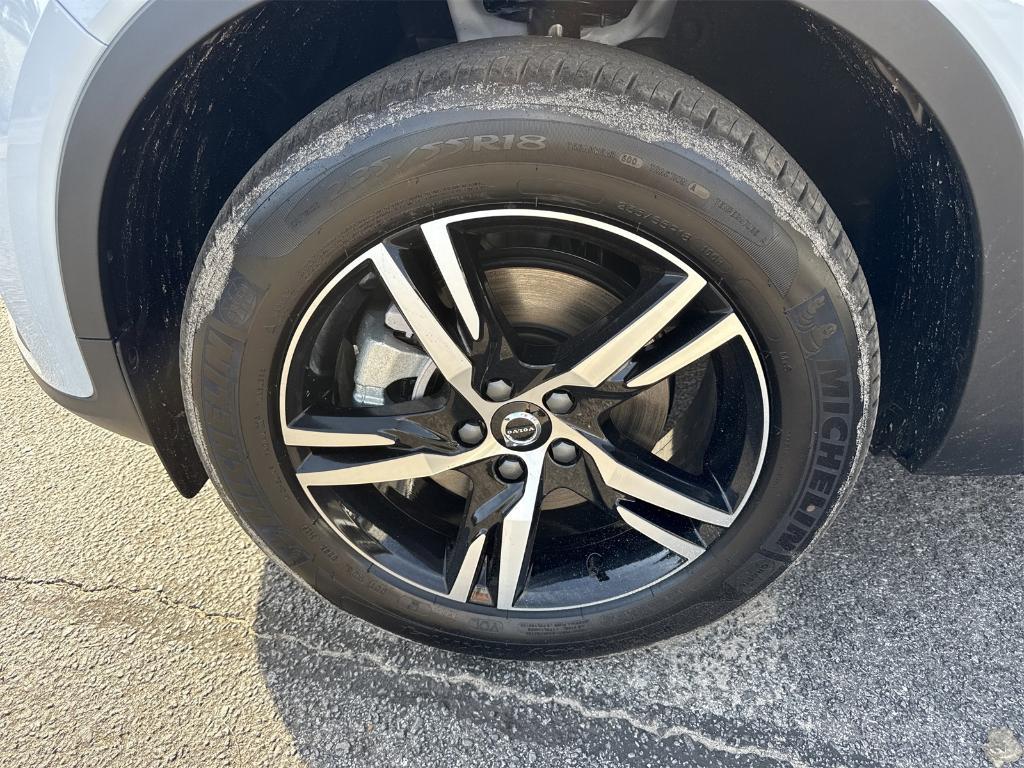 new 2026 Volvo XC40 car, priced at $41,625