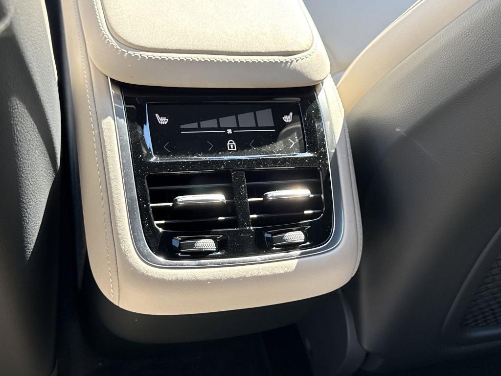 new 2026 Volvo XC90 car, priced at $71,825