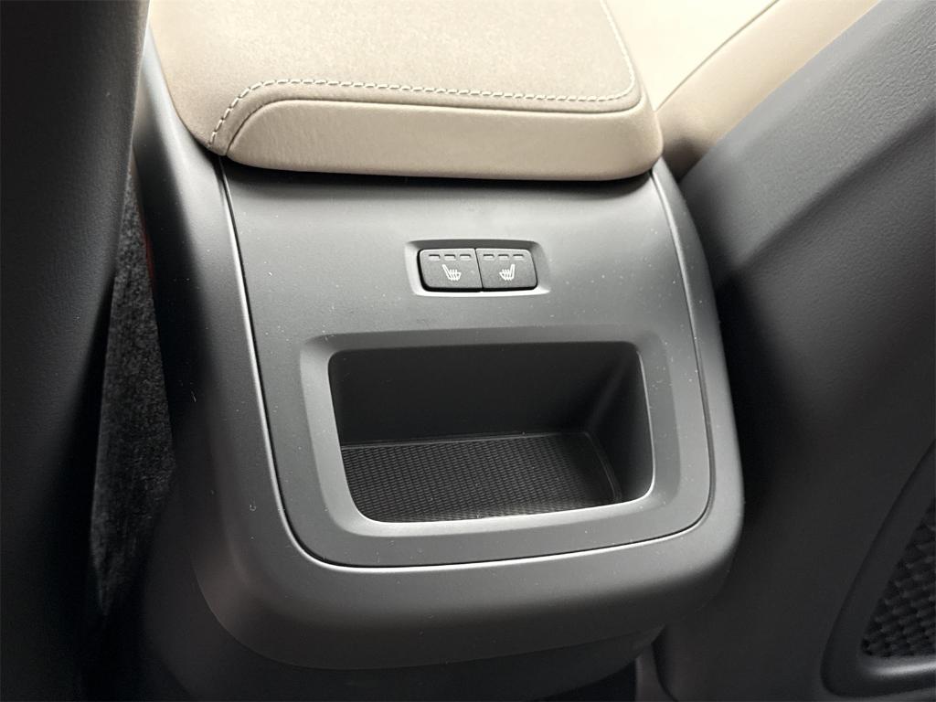 new 2026 Volvo XC60 car, priced at $58,105