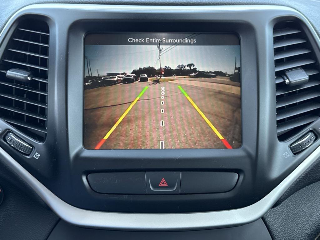 used 2018 Jeep Cherokee car, priced at $15,491