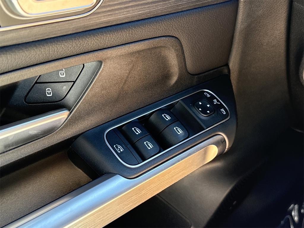 new 2026 Mercedes-Benz GLB 250 car, priced at $49,815