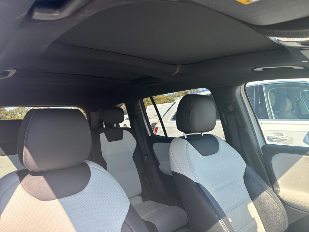 used 2022 Mercedes-Benz GLB 250 car, priced at $29,491