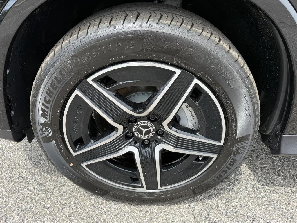 new 2026 Mercedes-Benz GLC 300 car, priced at $56,785