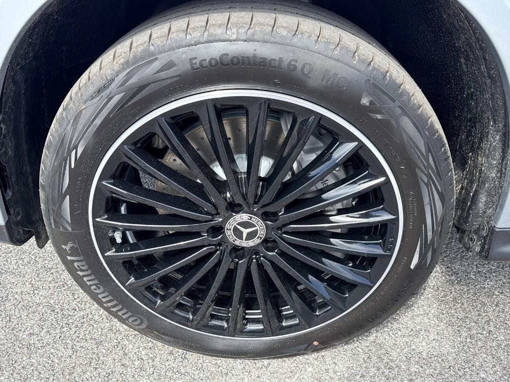 new 2026 Mercedes-Benz GLC 300 car, priced at $72,445