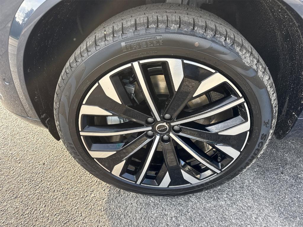 new 2026 Volvo XC90 Plug-In Hybrid car, priced at $85,625