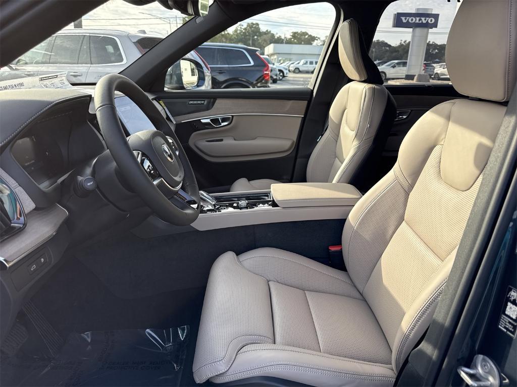 new 2026 Volvo XC90 Plug-In Hybrid car, priced at $85,625