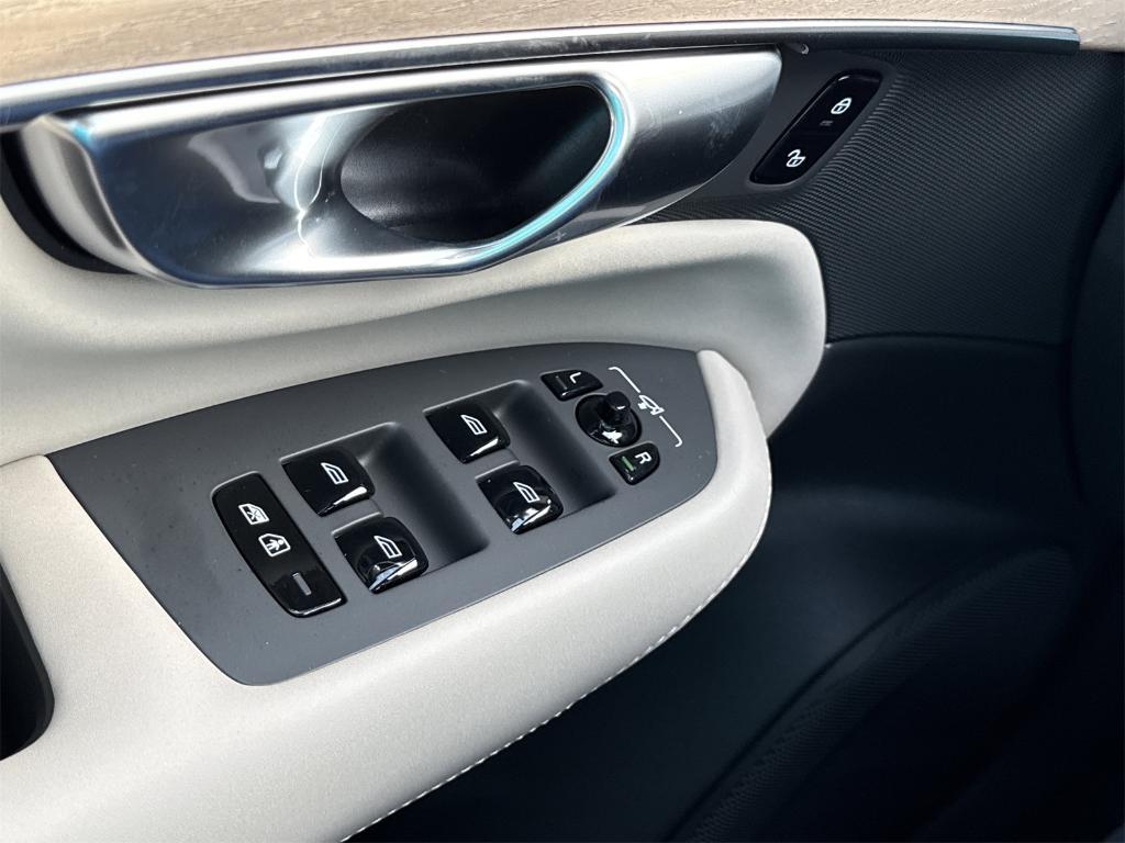 new 2026 Volvo XC90 Plug-In Hybrid car, priced at $85,625