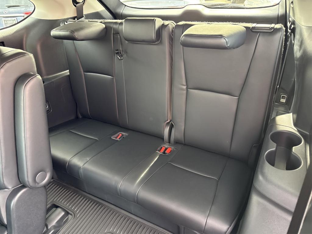 used 2023 Toyota Highlander car, priced at $36,192