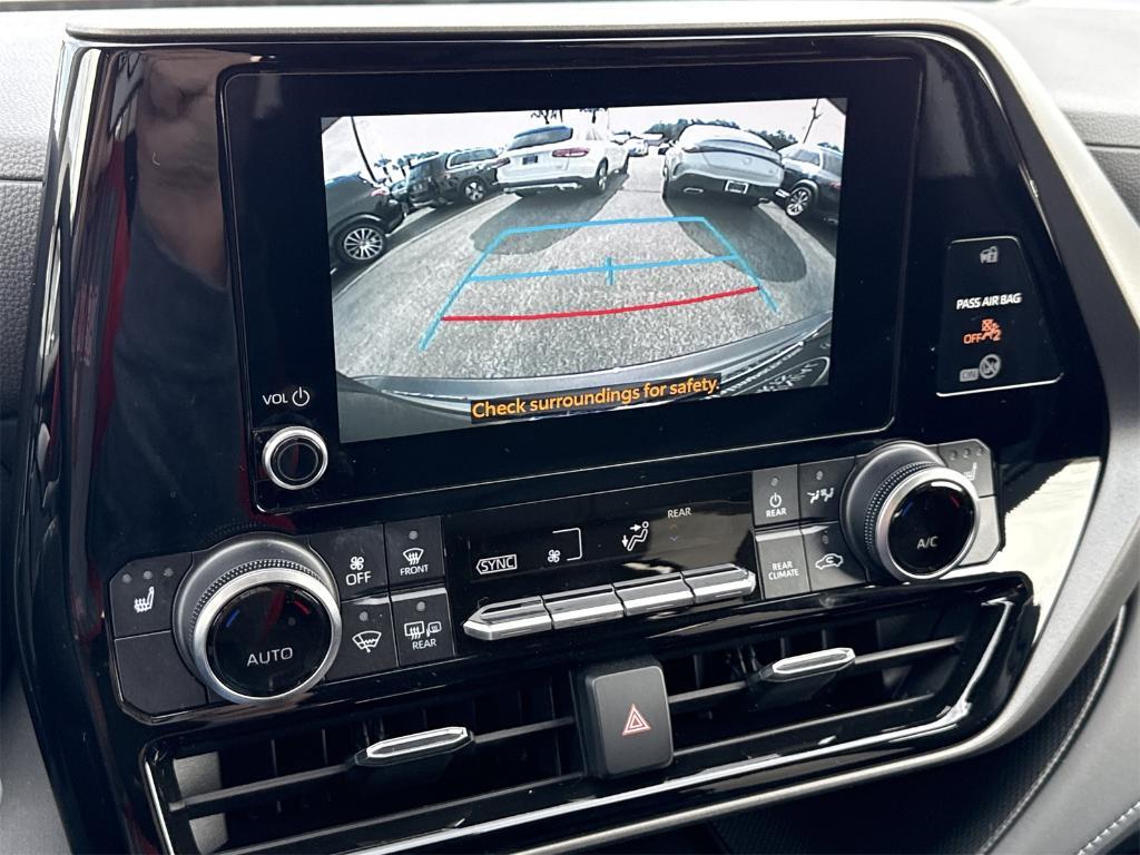 used 2023 Toyota Highlander car, priced at $36,192